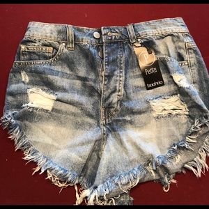 Boohoo Petite High Waisted Frey Shorts